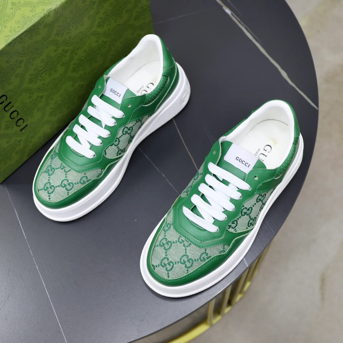 Men's shoes: 400💰🙅‍♂️🙅‍♂️🙅‍♂️ Brand: GUCCI Standard code: 38-44 (45 customized) Grade: Same as the official website Material: Original leather splicing brand cloth Comfortable and breathable sheepskin lining Lightweight wear-resistant outsole Style category: Men's fashion casual shoes Sports shoes Distinguished luxury brand elements Top luxury Color: actual picture color